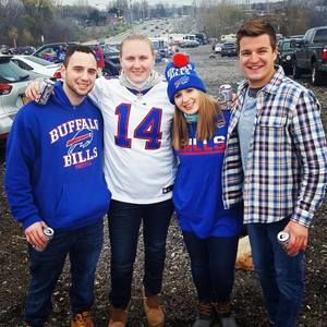 Meet your Posher, Casey